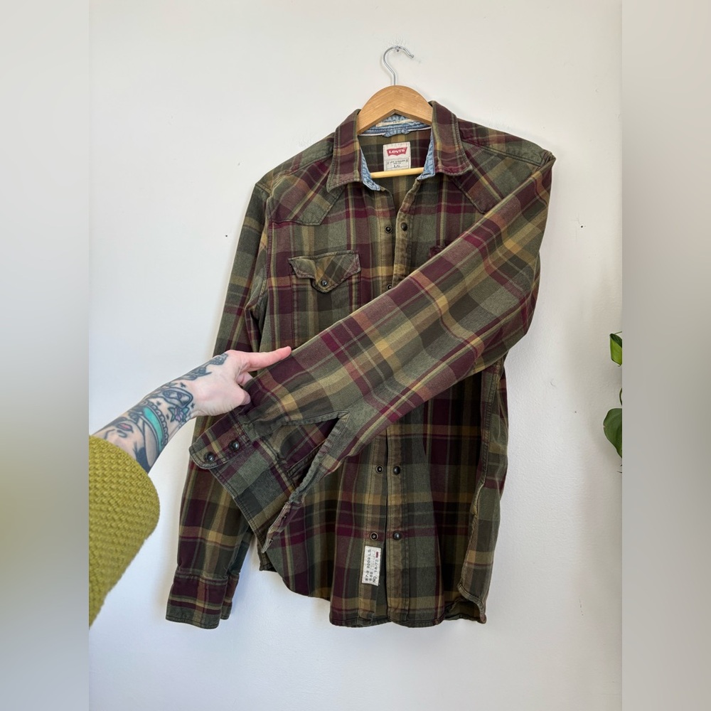 Levi’s Snap Button Flannel - image 4